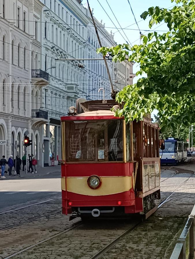 Centrally Located Studio Apartment Riga Kültér fotó