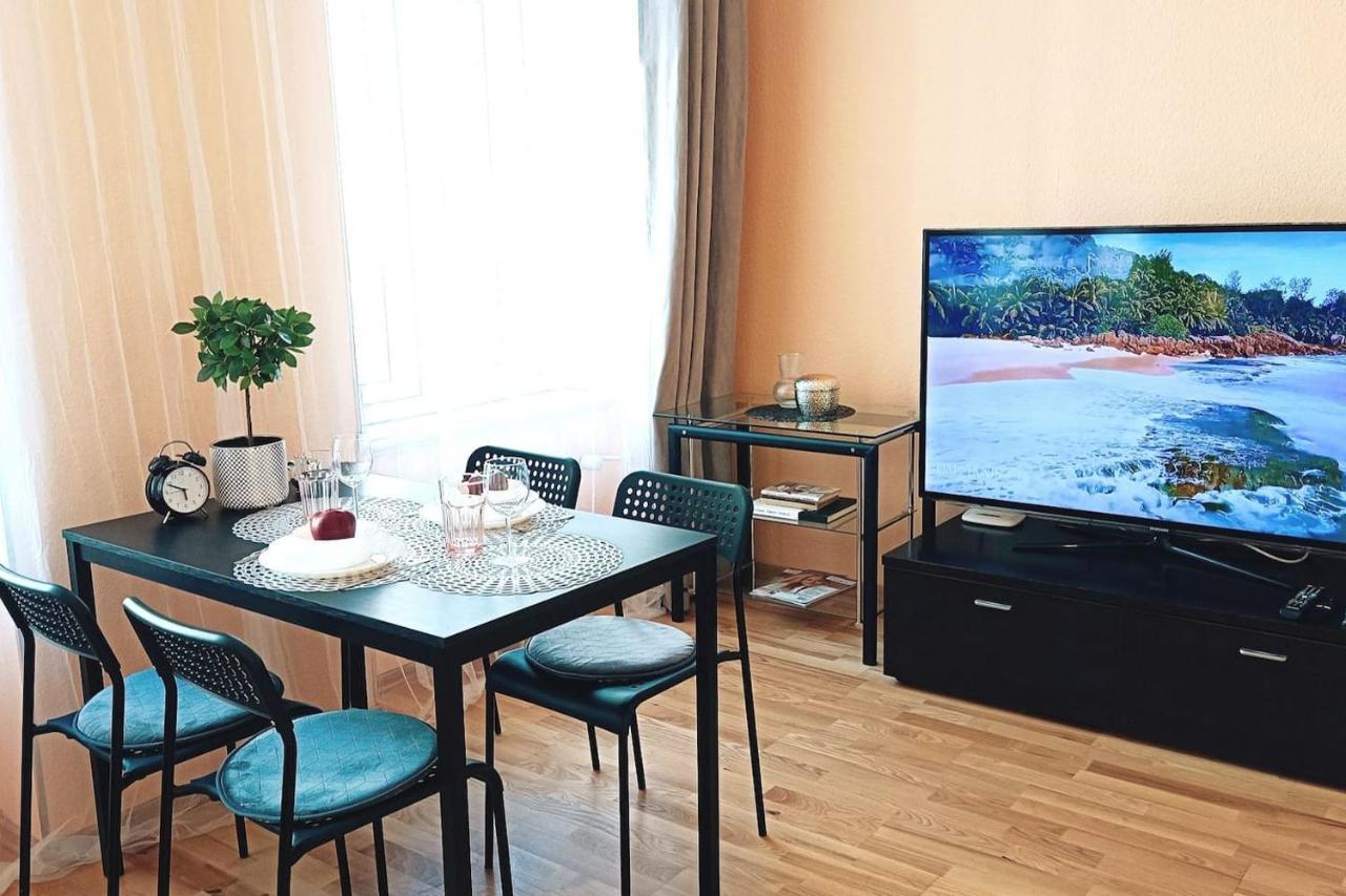 Centrally Located Studio Apartment Riga Kültér fotó