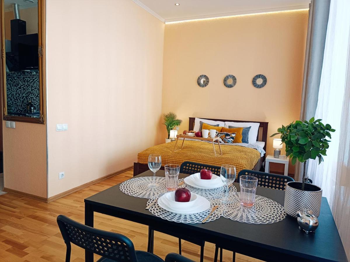 Centrally Located Studio Apartment Riga Kültér fotó