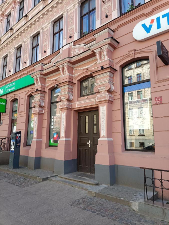 Centrally Located Studio Apartment Riga Kültér fotó