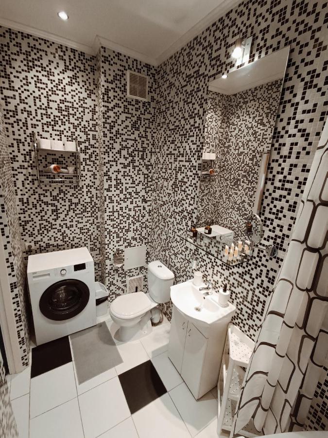 Centrally Located Studio Apartment Riga Kültér fotó
