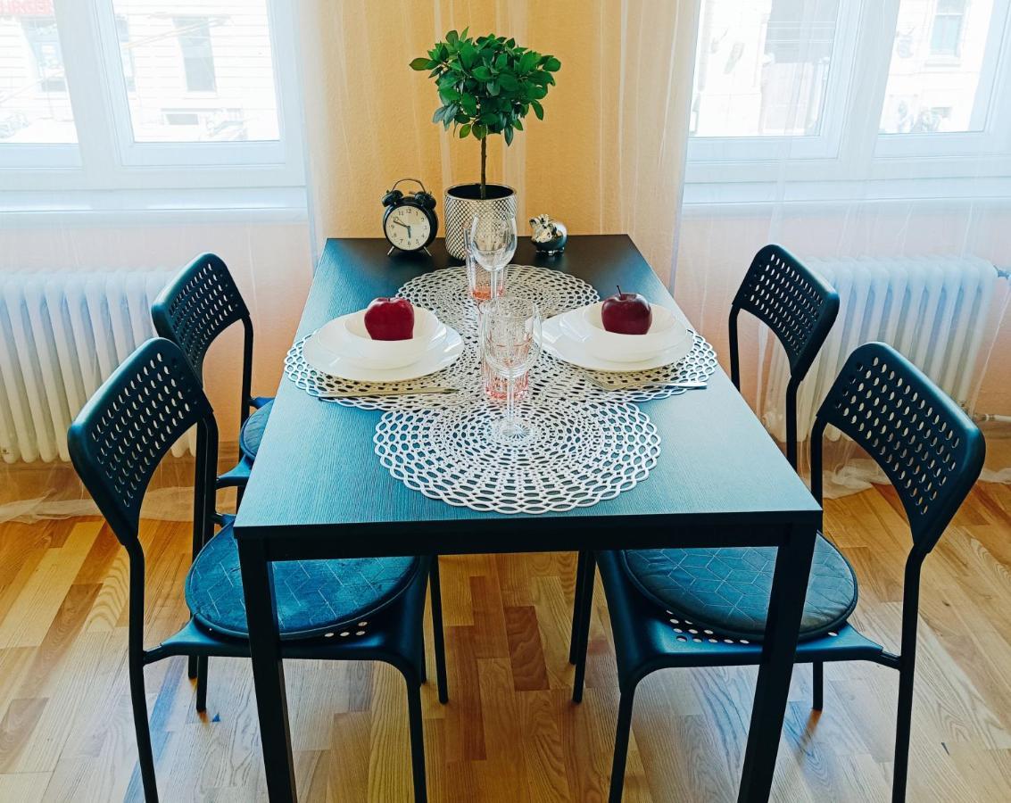 Centrally Located Studio Apartment Riga Kültér fotó